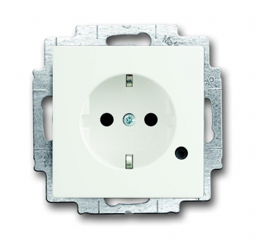 Busch Steckdose m. LED 20 EUCBL-884